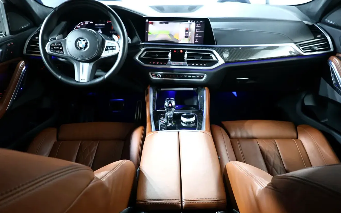 Stunning 2022 BMW X6 xDrive 50i M Sport  -in immaculate condition - GCC spec - Thumbnail 12