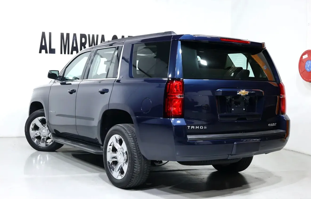 For sale: 2020 Chevrolet Tahoe LT  -in excellent condition  -GCC specifications -SUV  - Thumbnail 4