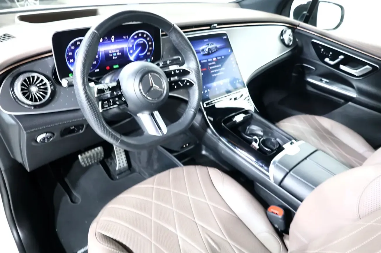 2023 Mercedes-Benz EQE 350 4MATIC (GCC Specs) - All-wheel drive  -26000km - Thumbnail 10