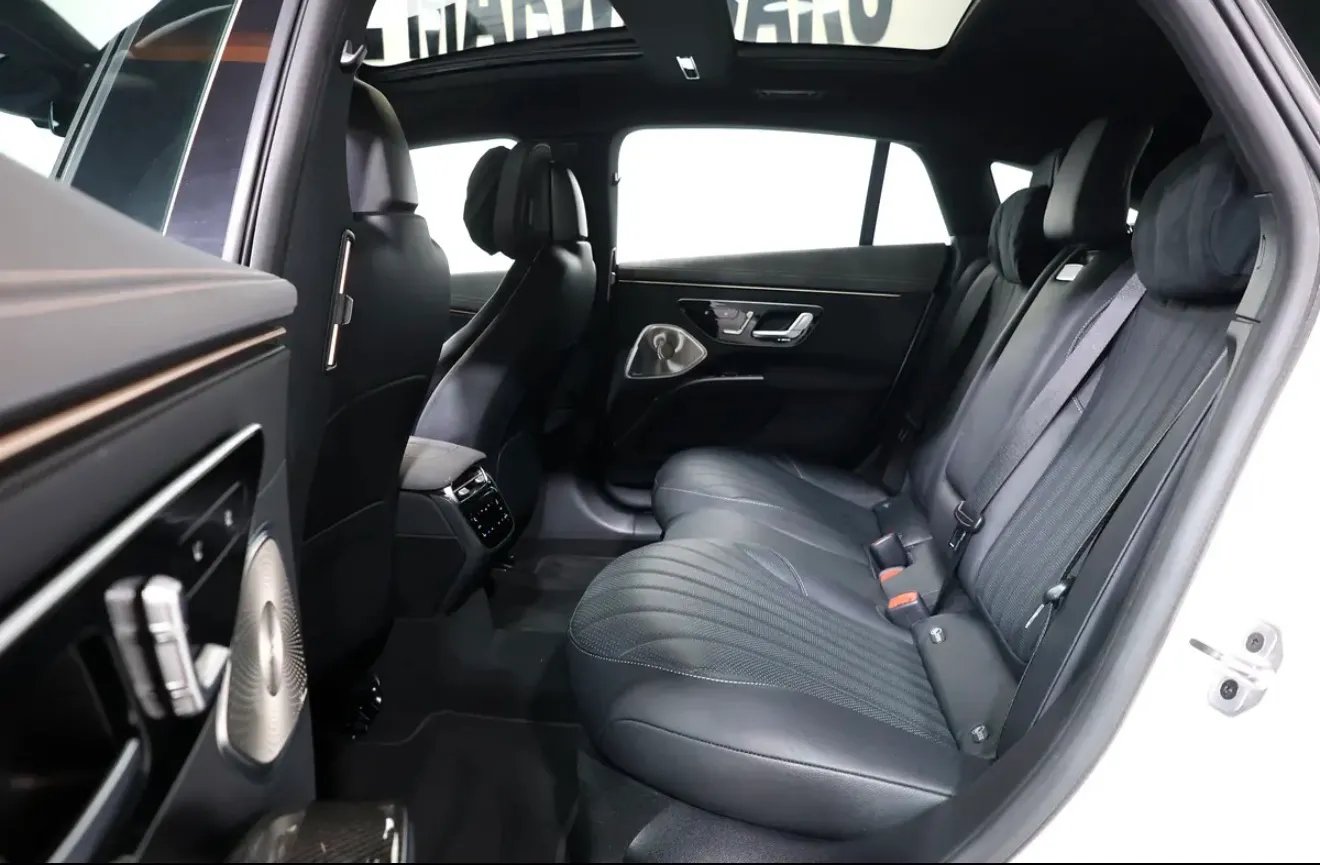 Presenting the 2023 Mercedes-Benz EQS 450+ in pristine condition -GCC specifications - Gargash WARRANTY - Thumbnail 12