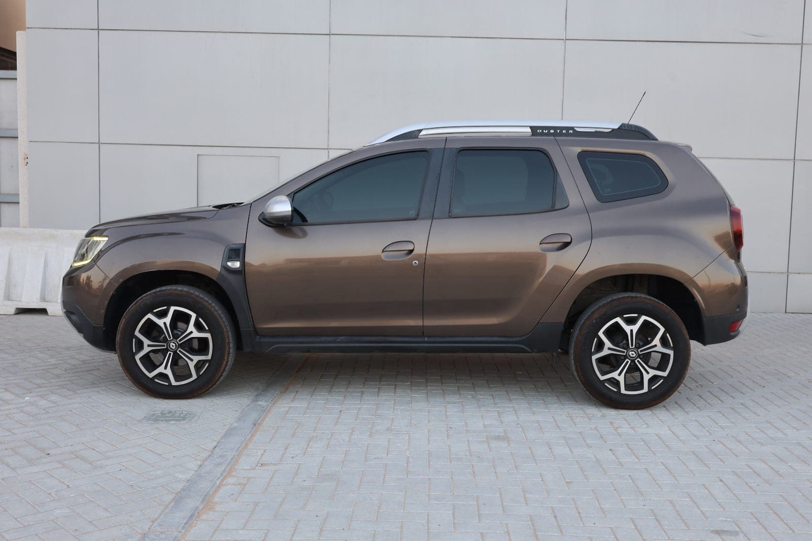 Renault Duster LE 2020 GCC Specs - Fully Loaded SUV-112000KM-EXCELLENT CONDITION - Thumbnail 5