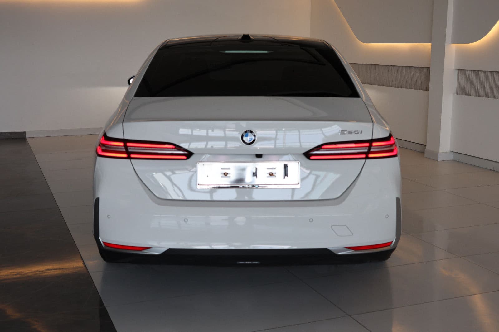 2026 BMW 520i - Thumbnail 6