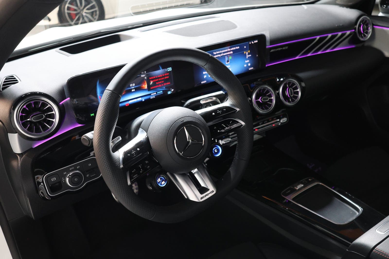2025 Mercedes-Benz A-Class A 35 AMG | GCC Specs | Performance Luxury - Thumbnail 9