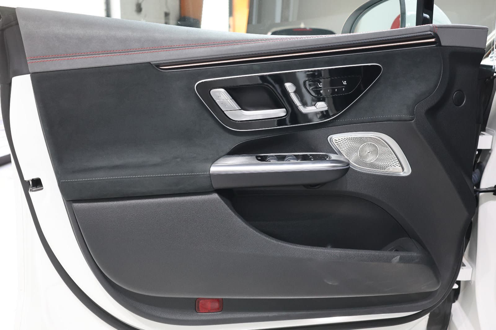 2024 Mercedes-Benz EQE 350+ GCC Specs-6300-UNDER WARRANTY & SERVICE-BRAND NEW - Thumbnail 8