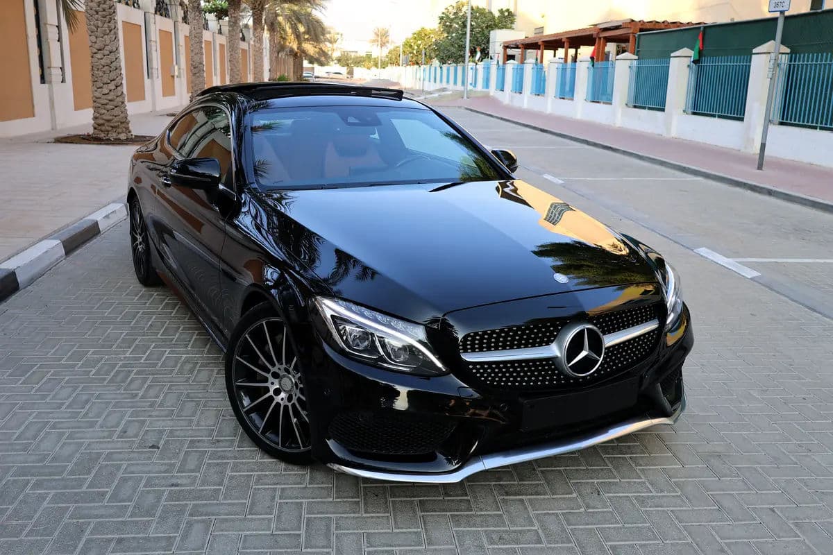 MERCEDES-BENZ C200-COUPE -2017-136000KM-GCC SPECS - Thumbnail 2