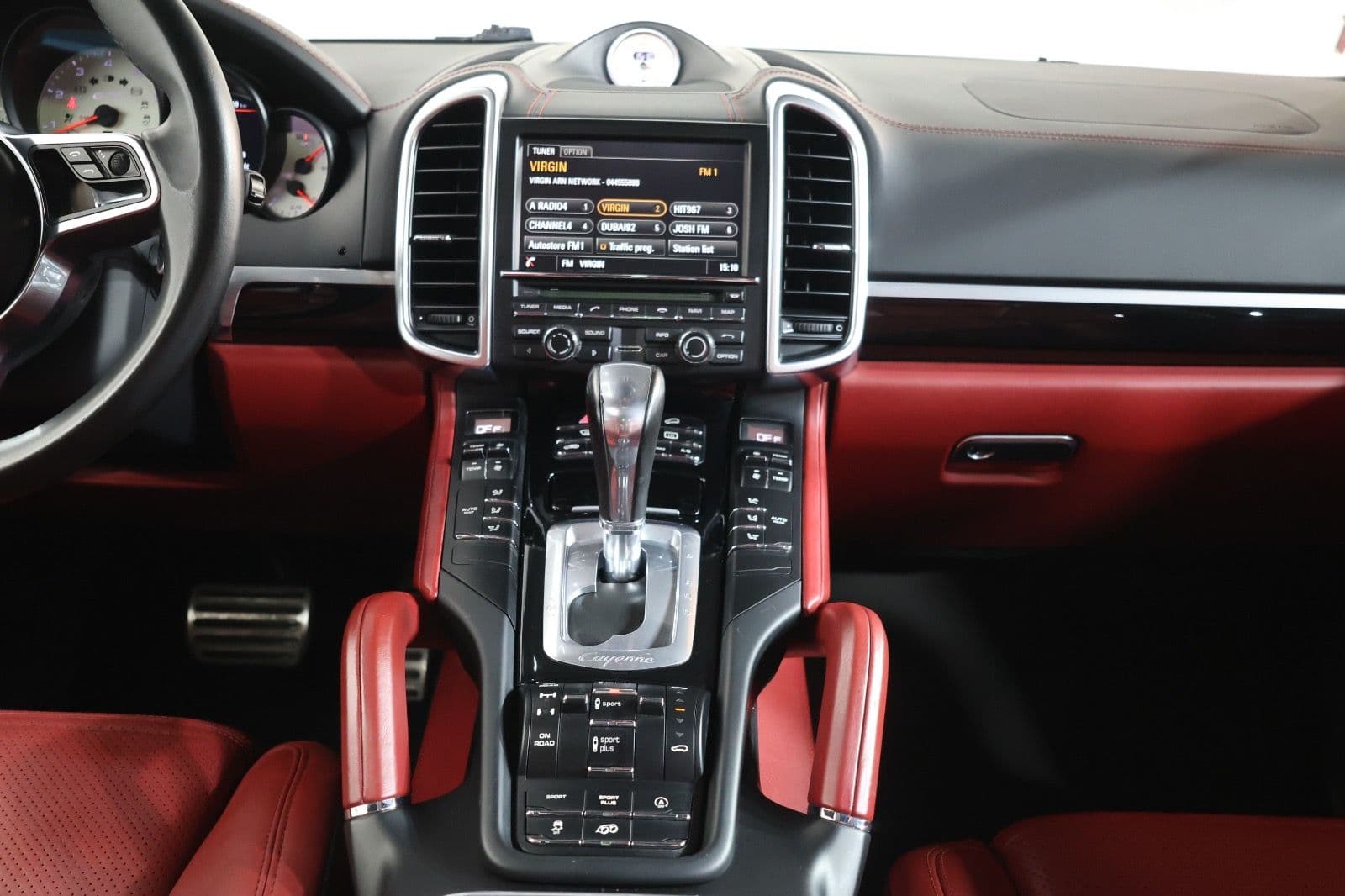 Porsche Cayenne GTS 2016 - GCc specs-138000km   - Thumbnail 13