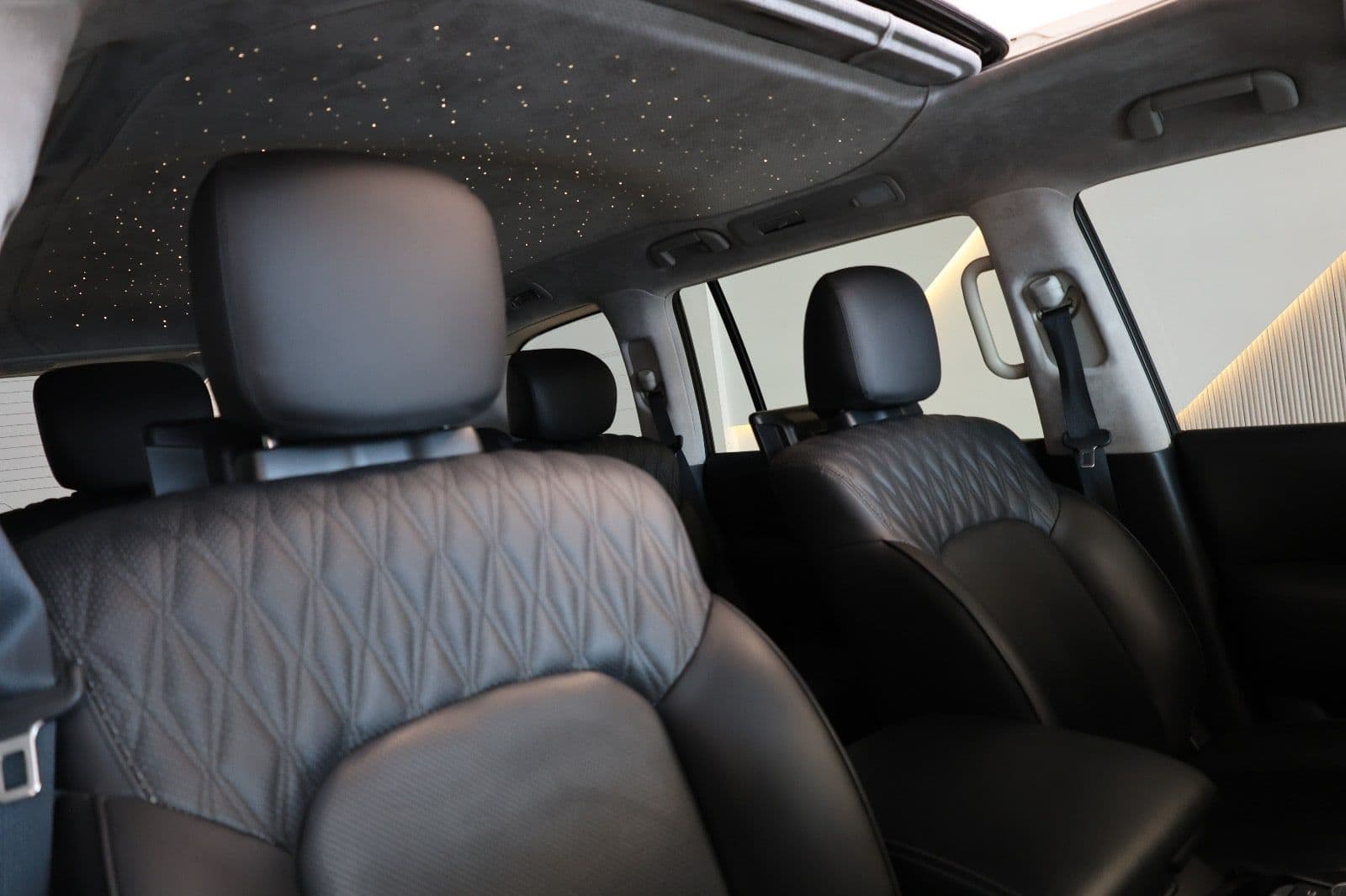 Nissan Patrol LE Platinum City 2024 GCC Specs-44000km-Under warranty & service-Pristine condition - Thumbnail 16