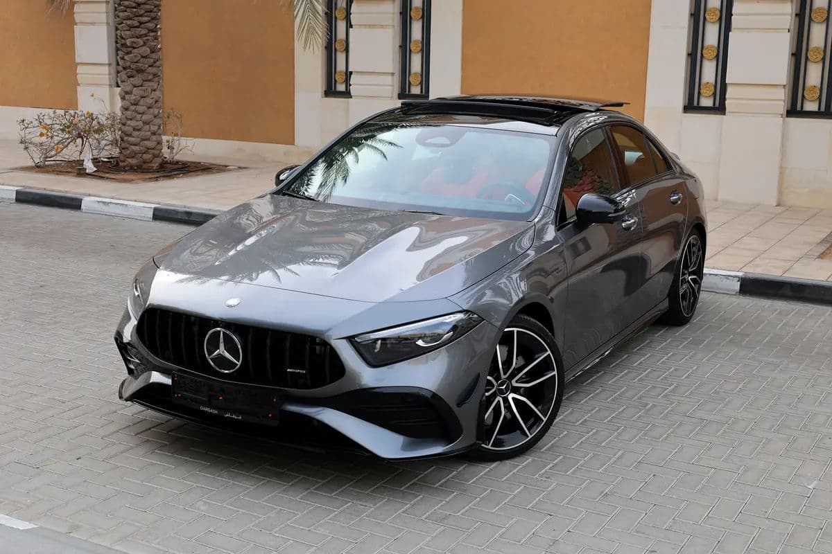 MERCEDES-BENZ A35-( AMG ENGINE)-8700km-2024-UNDER WARRANTY  SERVICE CONTRACT - Thumbnail 2