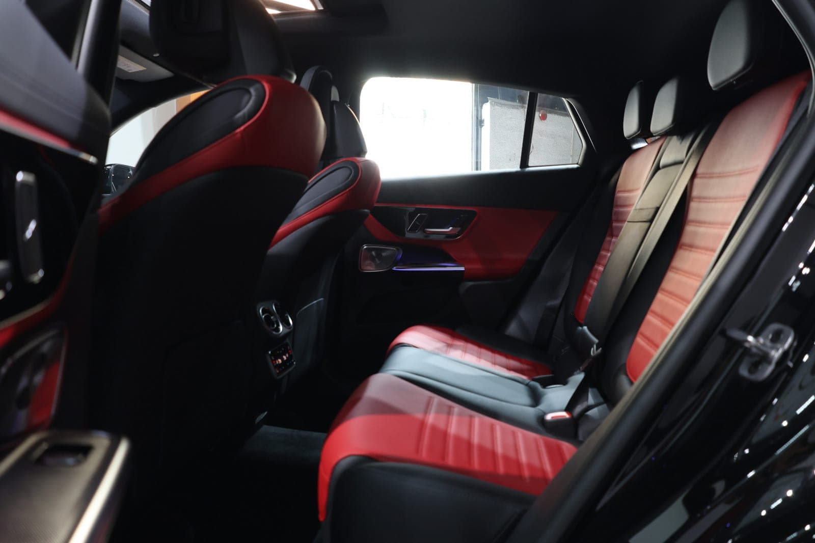 2025 Mercedes-Benz GLC 43 AMG 4MATIC Coupe | GCC Specs | Brand New-Under warranty  - Thumbnail 18