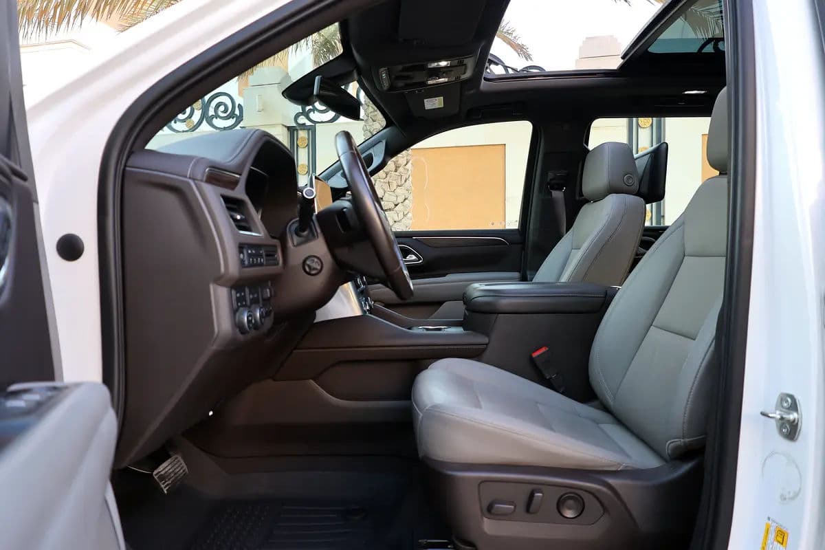 CHEVROLET TAHOE Z71-2022-76000KM-GCC SPECS-UNDER WARRANTY -EXCELLENT CONDITION - Thumbnail 9