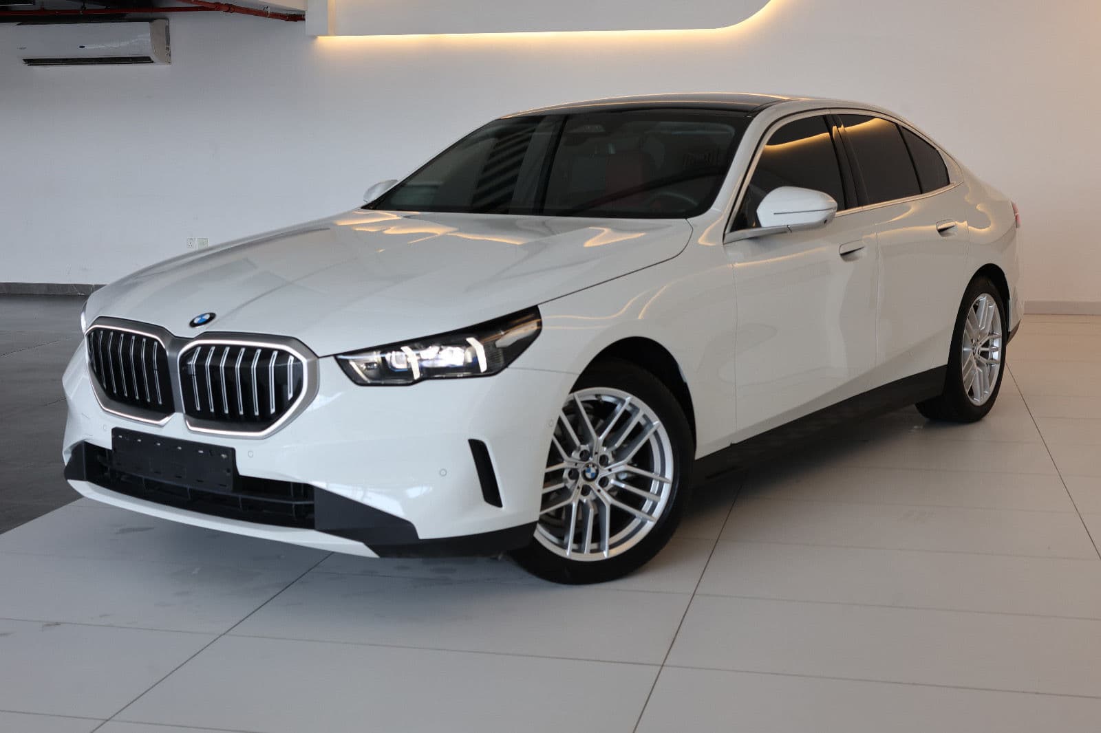 2026 BMW 520i