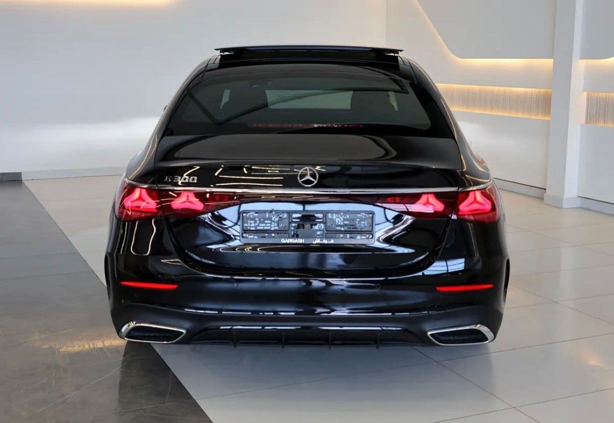 Brand new 2025 Mercedes-Benz E 300 - Thumbnail 6