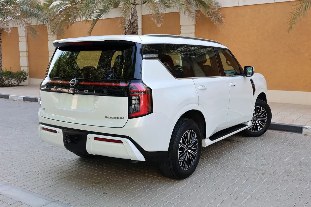 2025 Nissan Patrol SE Platinum - 49000KM-UNDER WARRANT  SERVICE-GCC Specs - Brand New - Thumbnail 4
