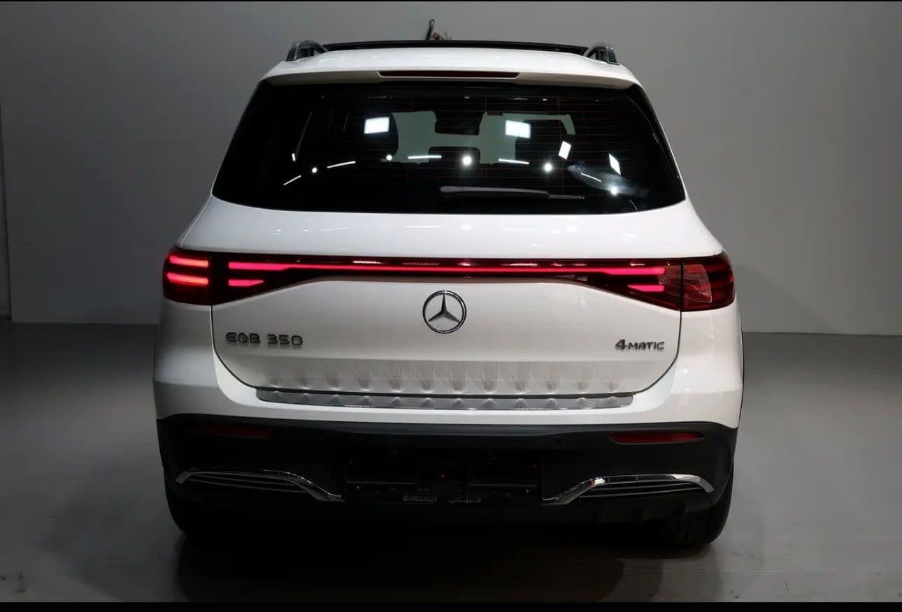 brand new 2025 Mercedes-Benz EQB 350 4MATIC. -electric SUV -14000km  -GCC-spec  - Thumbnail 7