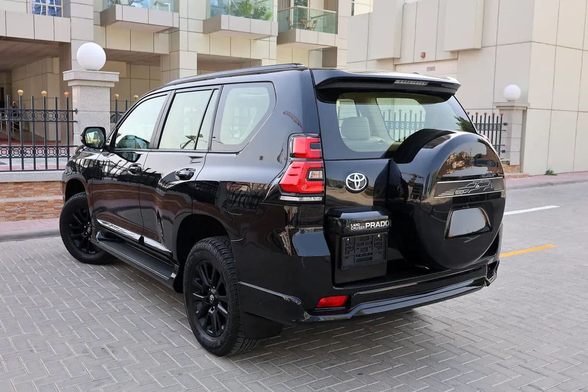TOYOTA PRADO-ADVENTURE -2021-75000KM-GCC SPECS-EXCELLENT CONDITION - Thumbnail 3