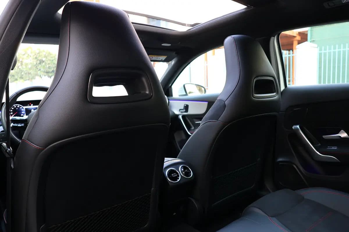 Mercedes-Benz A200 AMG-2024-11000KM-GCC SPECS- UNDER WARRANTY  SERVICE CONTRACT available black as w - Thumbnail 10