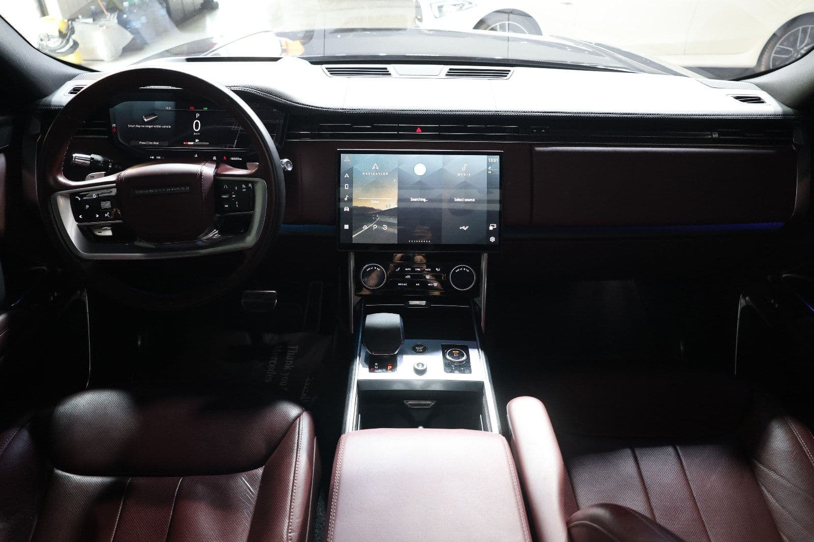 Land Rover Range Rover Vogue LE Supercharged -2022-92000km- GCC Specs - Thumbnail 11