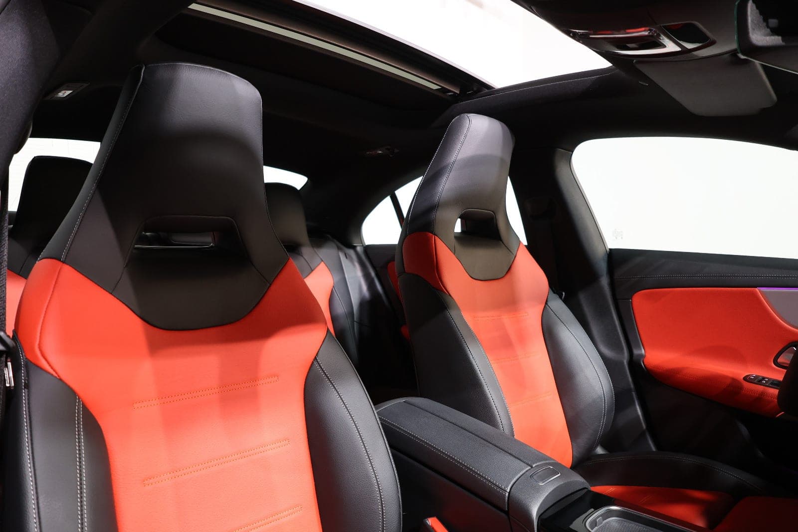 2025 Mercedes-Benz CLA 35 AMG-48km-GCC Specs - Thumbnail 16
