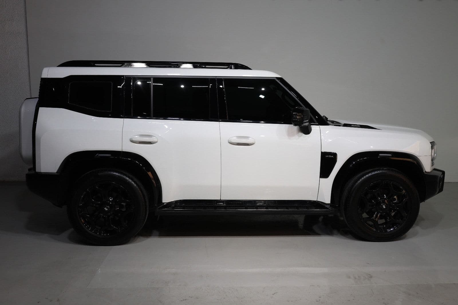Jetour T2 Luxury Plus 2025 GCC Specs-19000km-Under warranty-Pristine condition - Thumbnail 7
