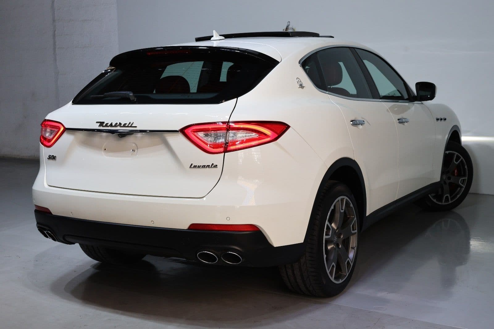 Maserati Levante SQ4 2019 | GCC Specs | 173000KM | Excellent Condition - Thumbnail 6