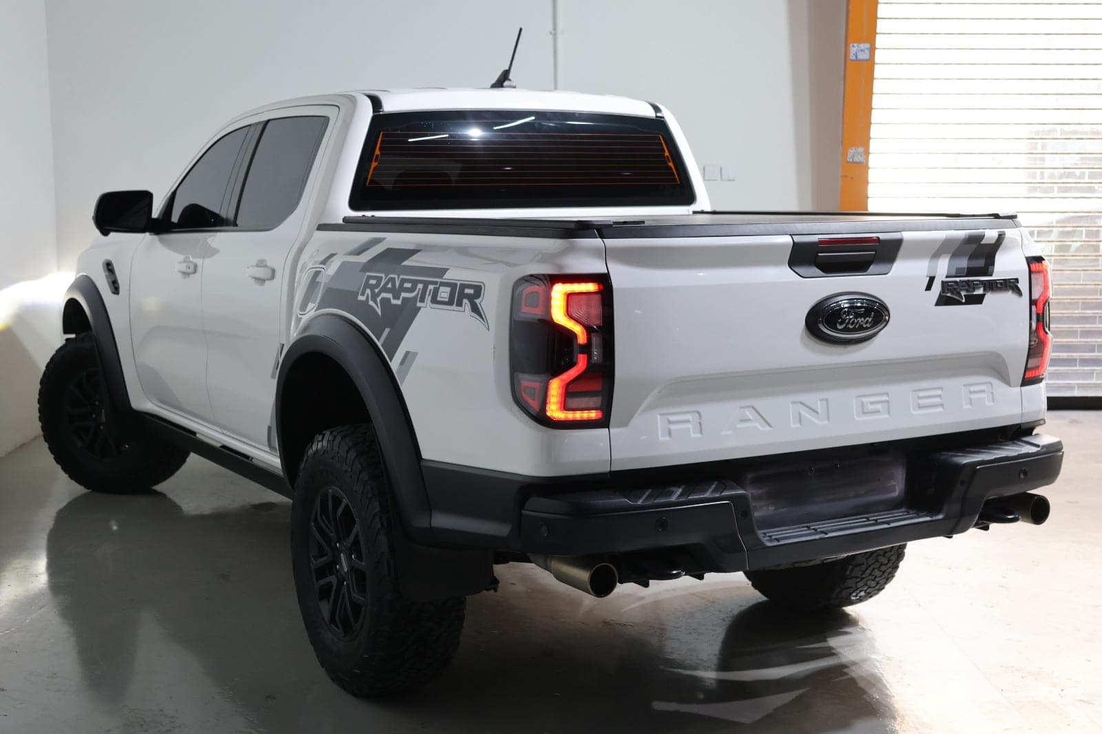 Ford Ranger Raptor 2023 GCC Specs-63000KM-EXCELLENT CONDITION - Thumbnail 4