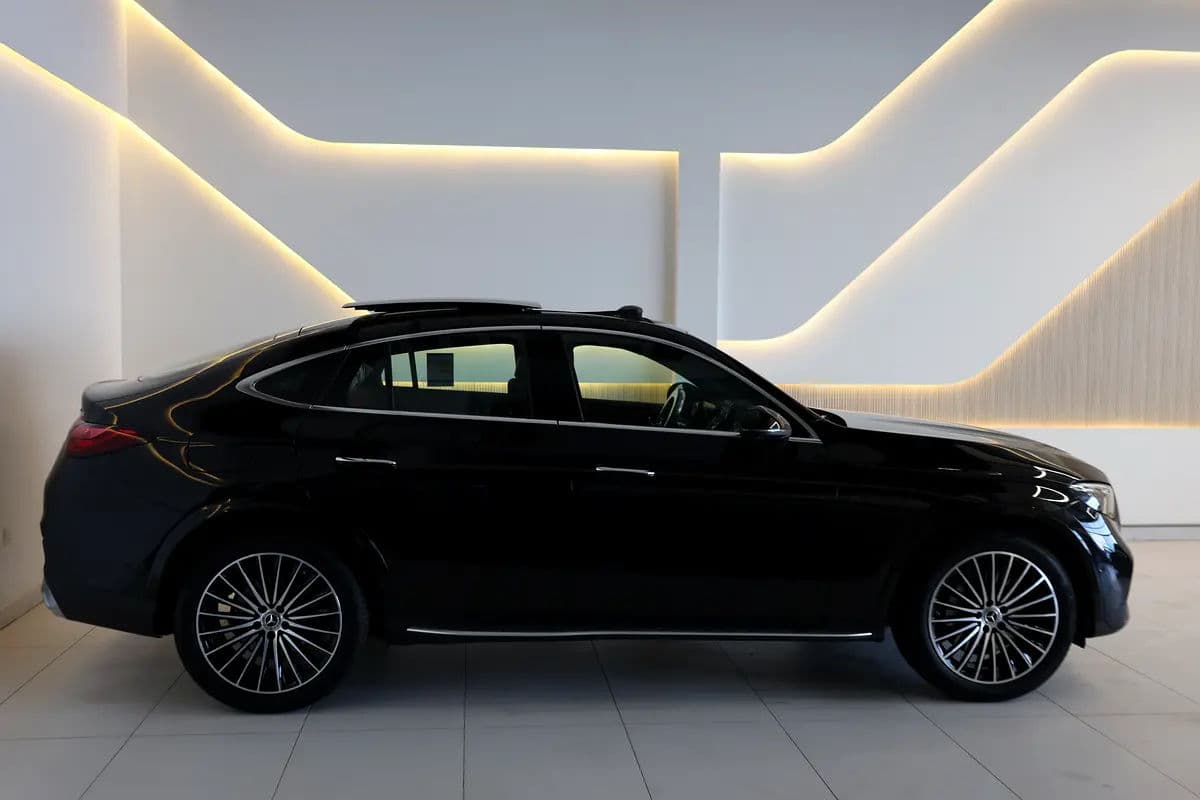 GLC200 COUPE 4MATIC - BRAND NEW - 5YRS UNDER WARRANTY - GCC SPECS - AVAIL COLOR ( WHITE, BLACK, - Thumbnail 7