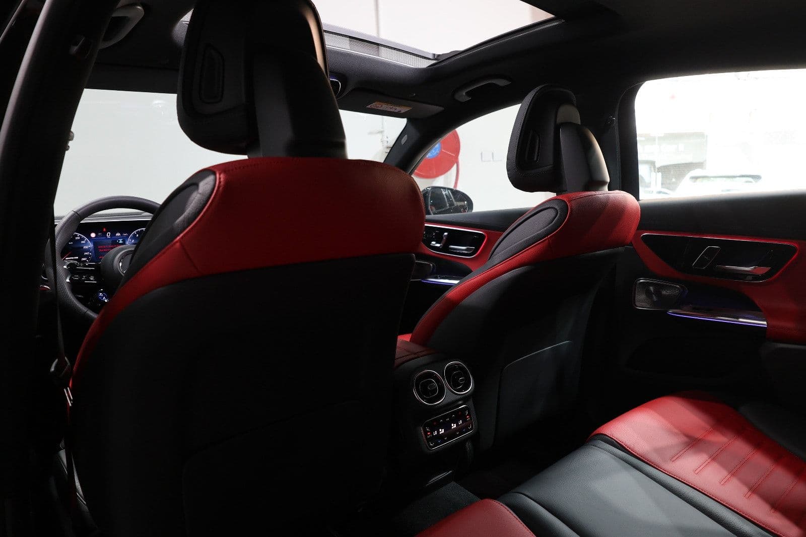 2025 Mercedes-Benz GLC 43 AMG 4MATIC Coupe | GCC Specs | Brand New-Under warranty  - Thumbnail 17