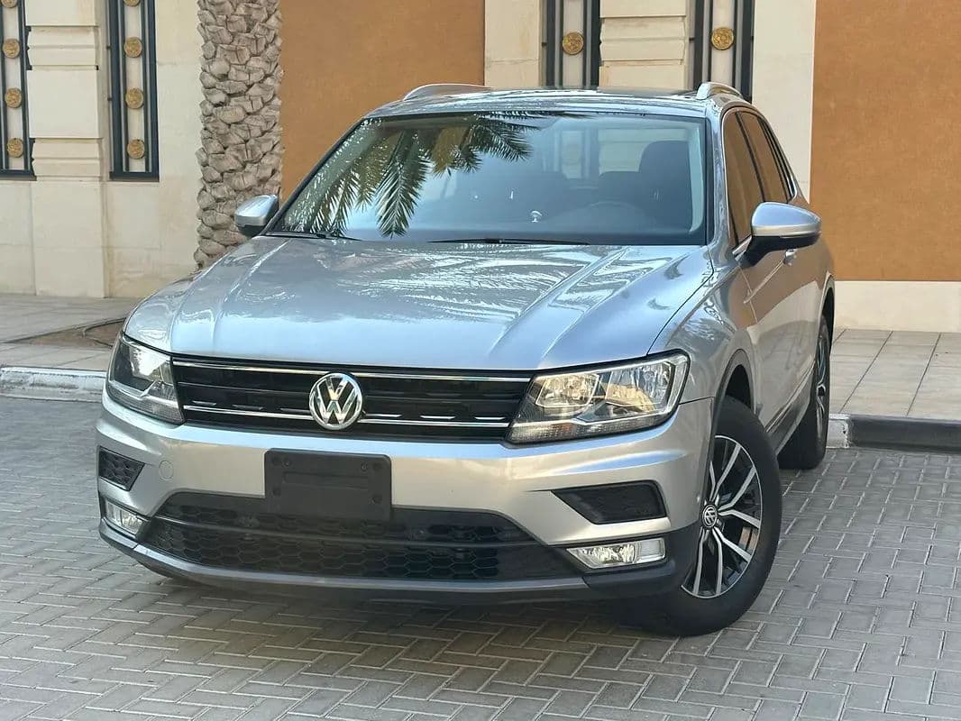 VOLKSWAGEN TIGUAN SE 2.0 TFSI - GCC SPECS - ACCIDENT FREE - FULL SERVICE HISTORY - - Image 1