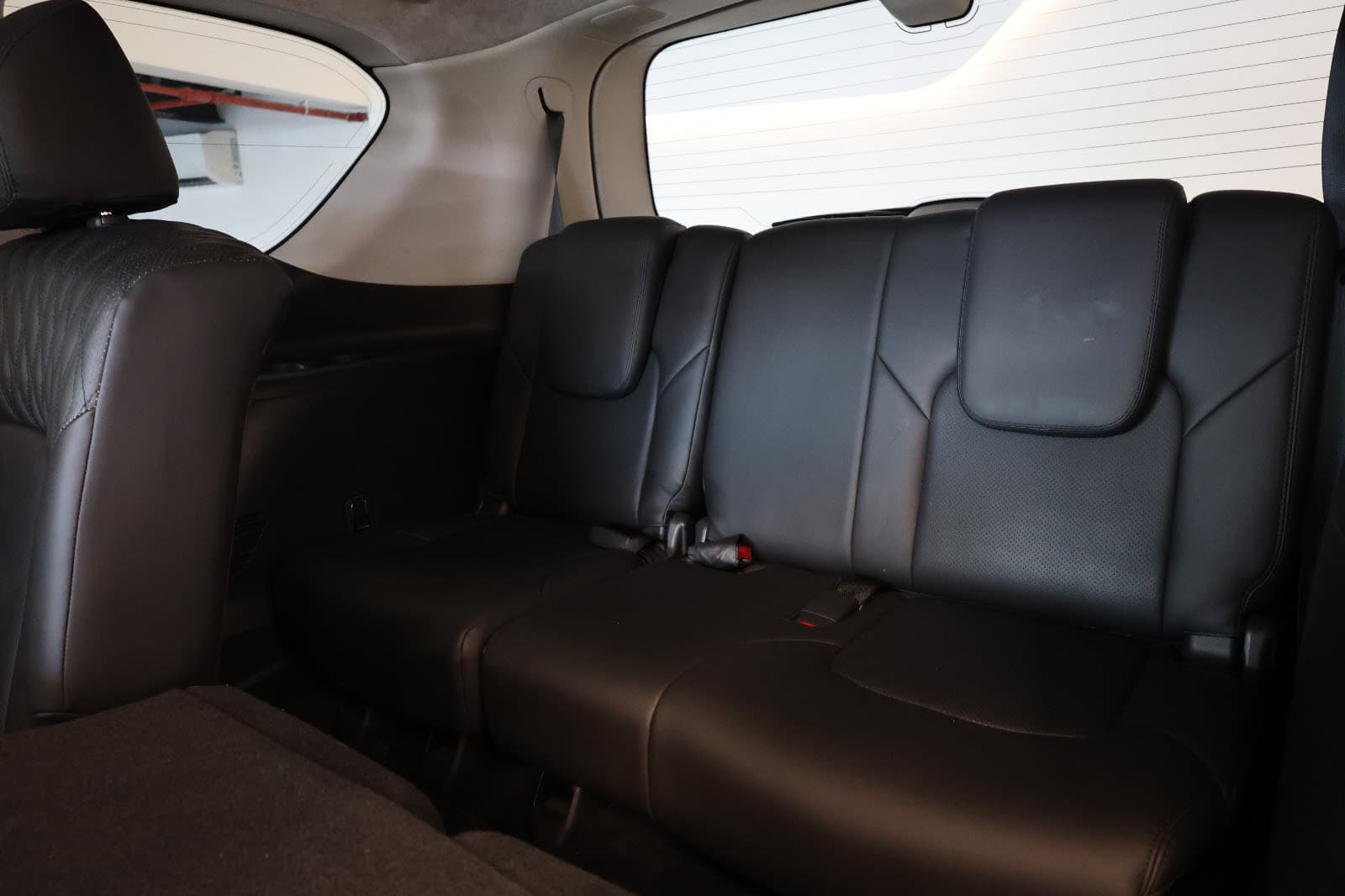 Nissan Patrol LE Platinum City 2024 GCC Specs-44000km-Under warranty & service-Pristine condition - Thumbnail 18