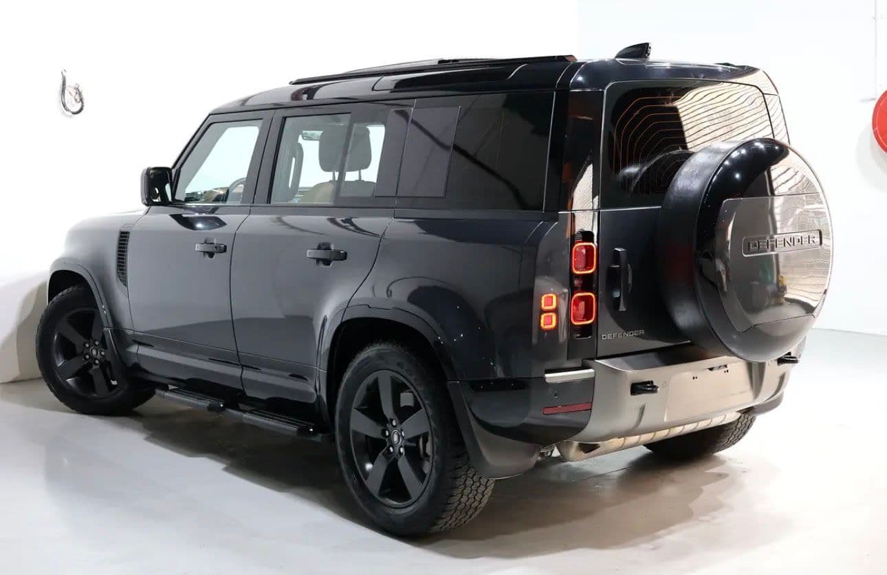 Brand new 2025 Land Rover Defender 110 HSE P400 76000KM -GCC-spec - Thumbnail 4