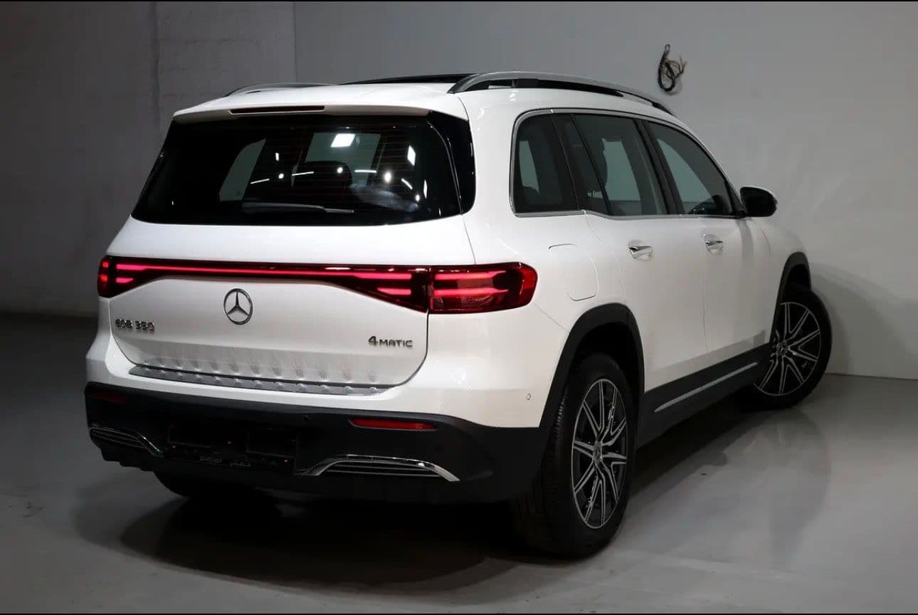 brand new 2025 Mercedes-Benz EQB 350 4MATIC. -electric SUV -14000km  -GCC-spec  - Thumbnail 4