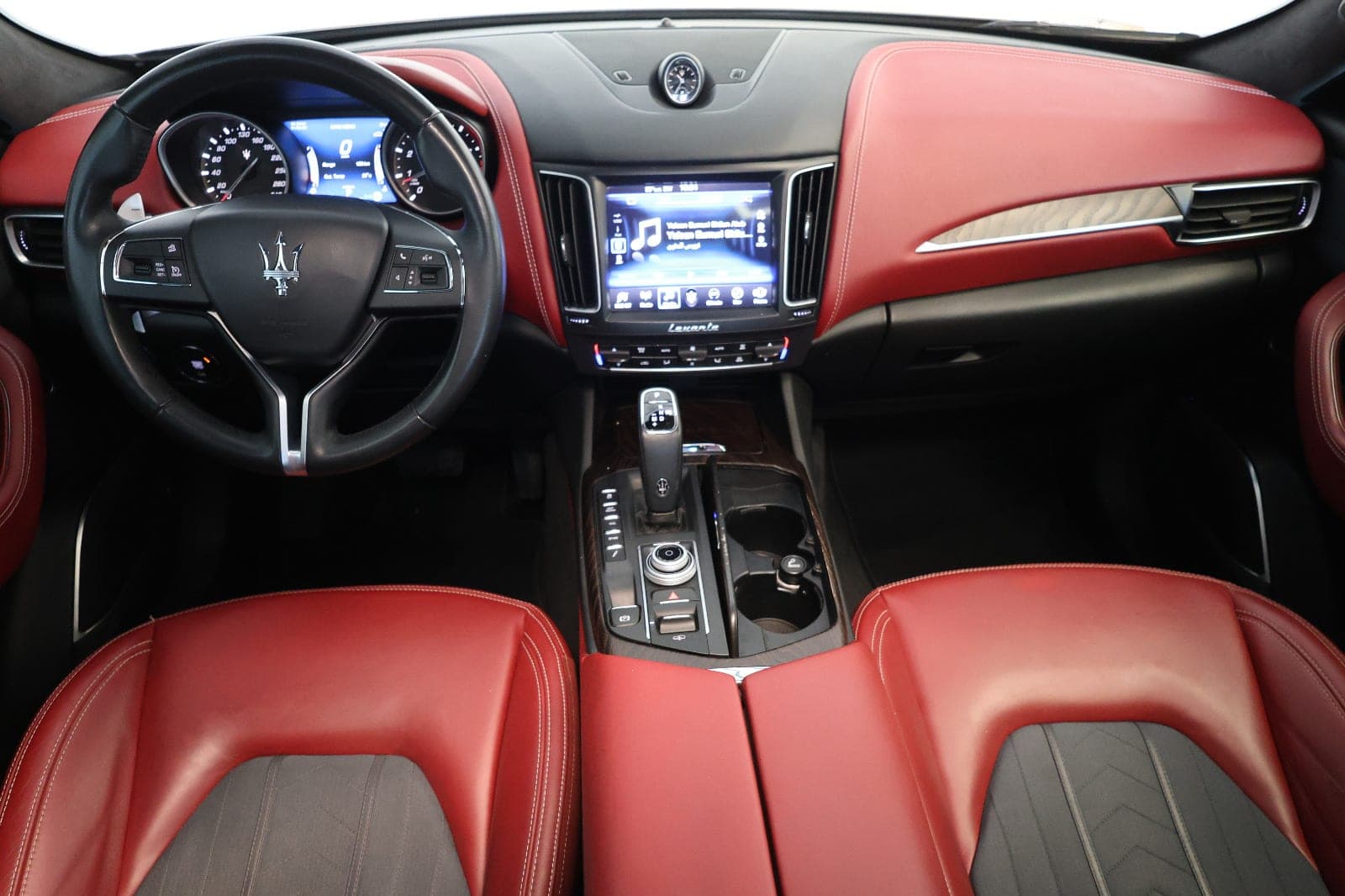 Maserati Levante SQ4 granlusso -2019 -132000KM- GCC Specs-Excellent Condition  - Thumbnail 12