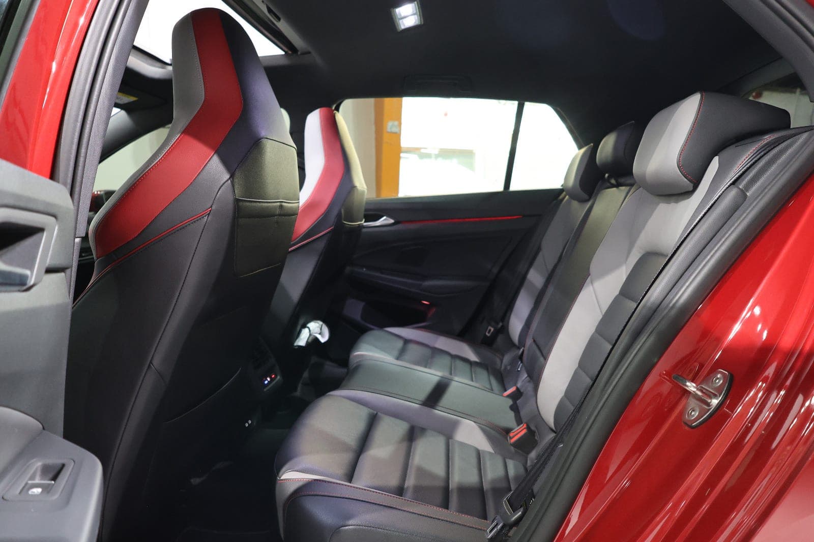 2021 Volkswagen Golf GTI | GCC Specs | Low Mileage - Thumbnail 18