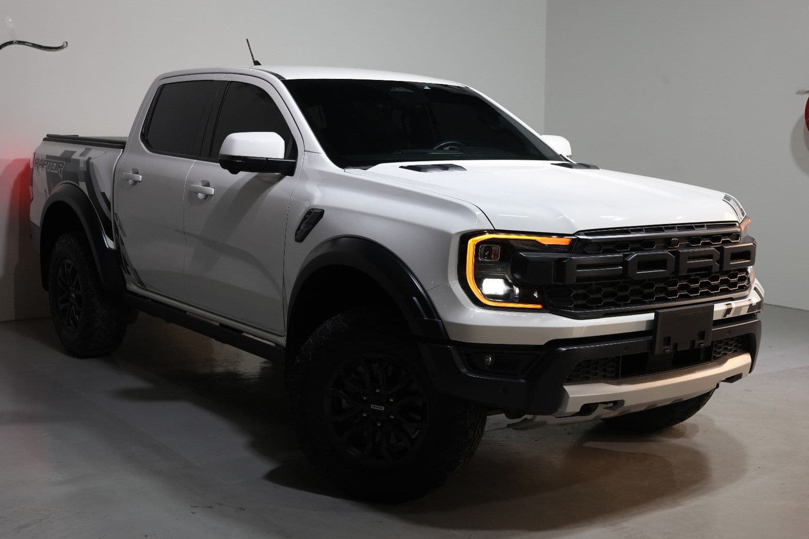 Ford Ranger Raptor 2023 GCC Specs-63000KM-EXCELLENT CONDITION - Thumbnail 2