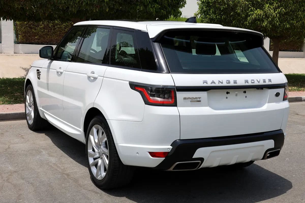 Land Rover Range Rover Sport HSE 2019 -117000km -GCC Specs - Thumbnail 7