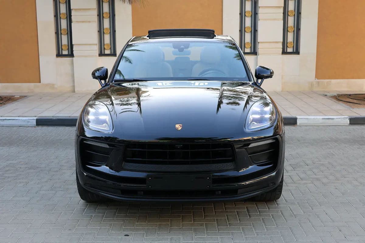 2024 Porsche Macan-46000KM - GCC Specs -UNDER WARRANTY  SERVICE- Brand New - Thumbnail 5