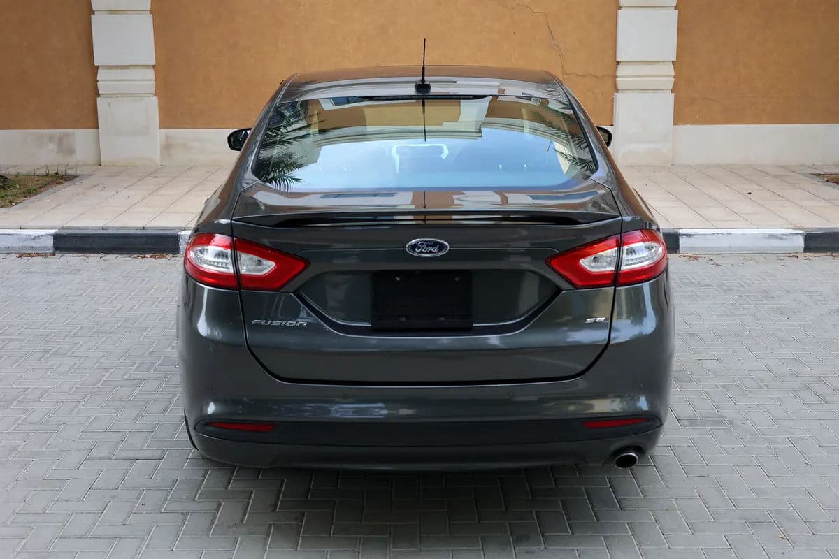 FORD FUSION SE - GCC SPECS - ACCIDENT FREE - FULL SERVICE HISTORY - EXCELENT CONDITION - - Thumbnail 8