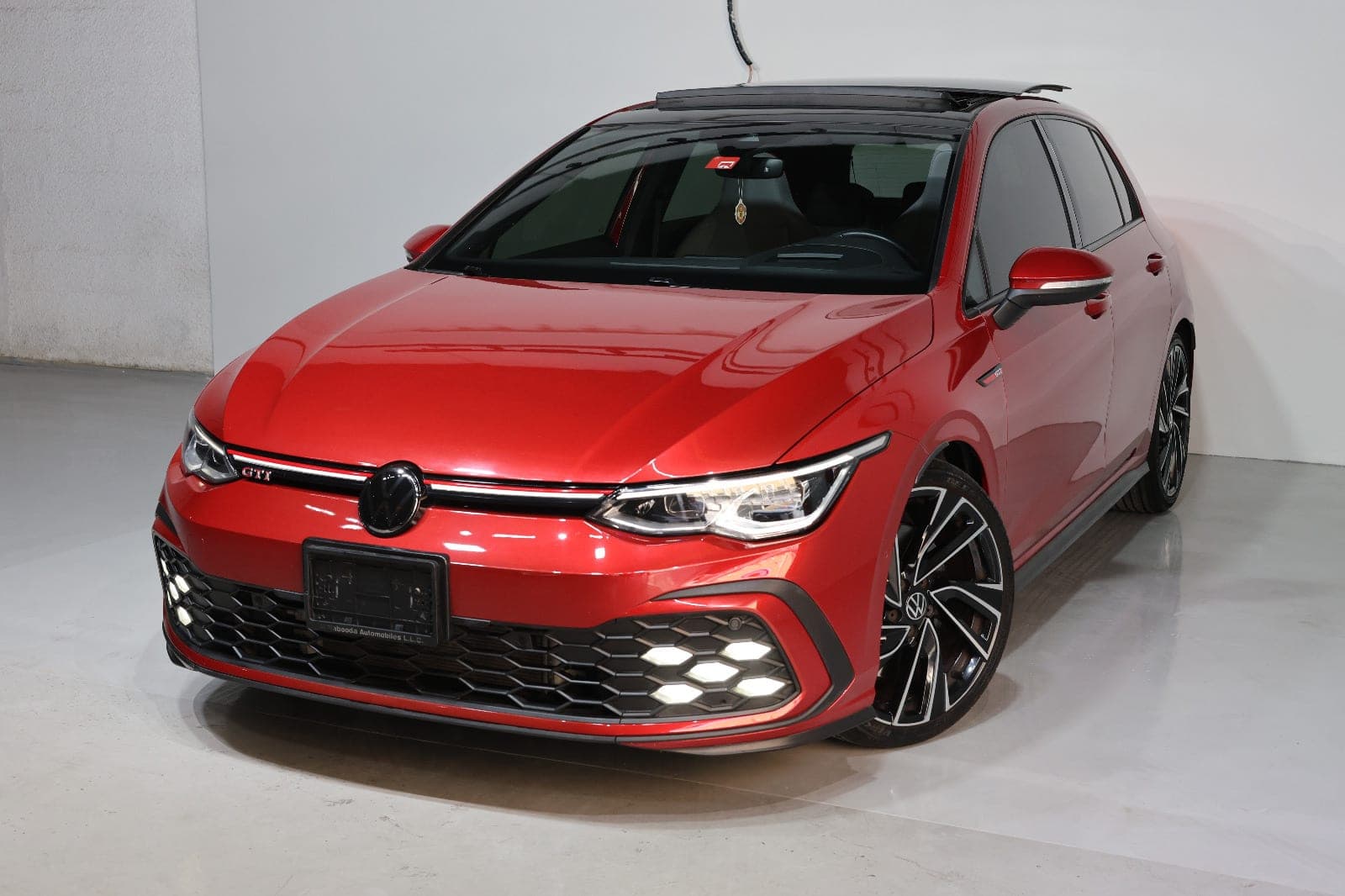 2021 Volkswagen Golf GTI | GCC Specs | Low Mileage - Thumbnail 2
