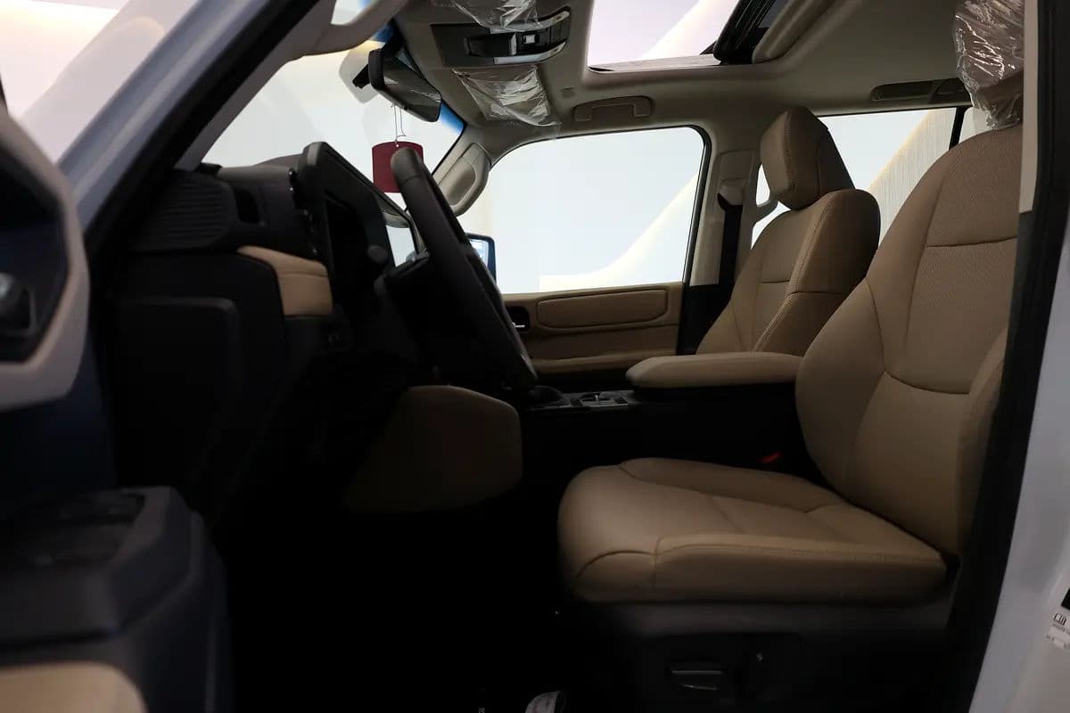 2024 Toyota Prado GXR-ZERO KM - GCC Specs -UNDER WARRANTY  SERVICE -Brand New - Thumbnail 9