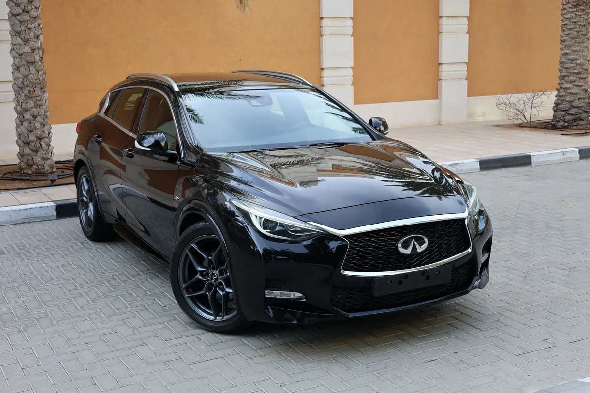 INFINITI Q30S - UNDER WARRANTY - GCC SPECS - FULL SERVICE HISTORY - ACCIDENT FREE - - Thumbnail 2