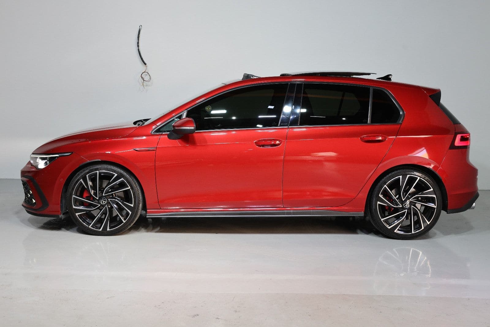 2021 Volkswagen Golf GTI | GCC Specs | Low Mileage - Thumbnail 7