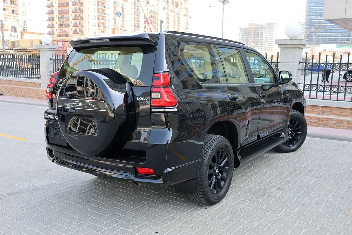 TOYOTA PRADO-ADVENTURE -2021-75000KM-GCC SPECS-EXCELLENT CONDITION - Thumbnail 4