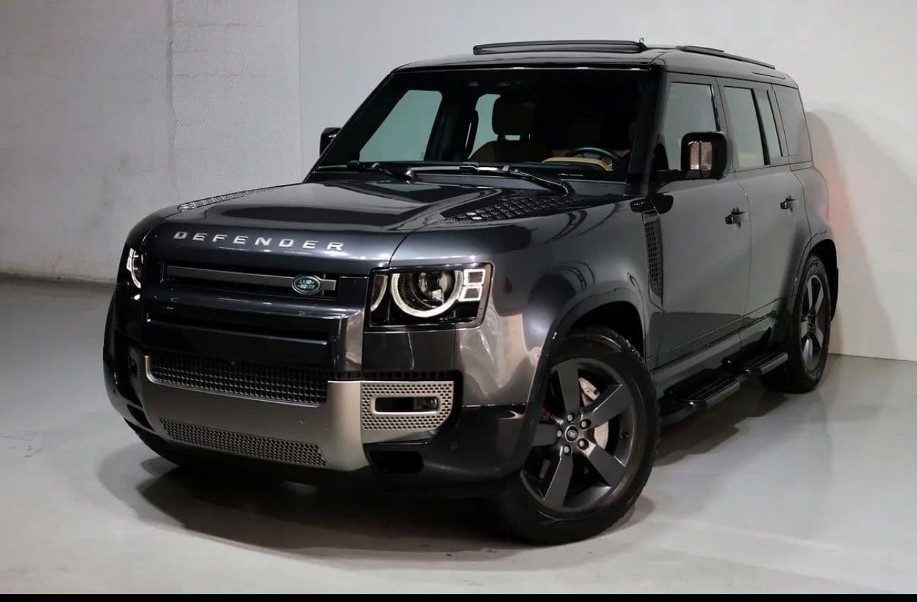Brand new 2025 Land Rover Defender 110 HSE P400 76000KM -GCC-spec