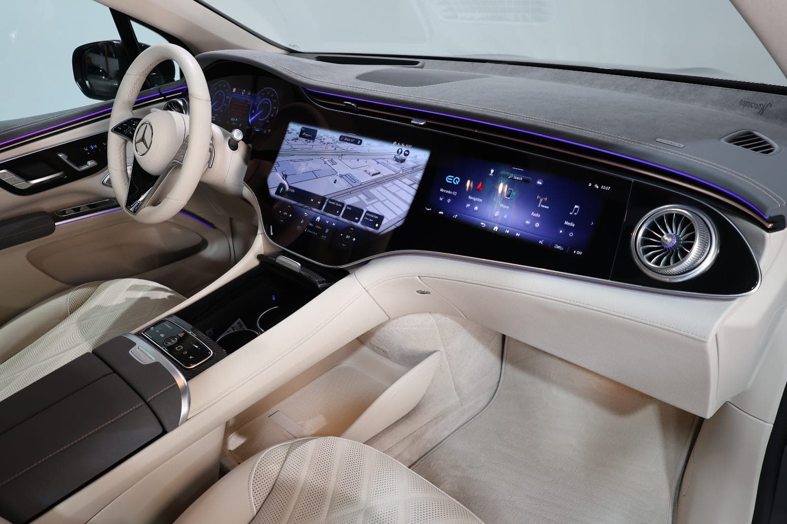 Mercedes-Benz EQS 580 4MATIC | 2023-33000KM | GCC Specs |  in immaculate condition. - Thumbnail 15