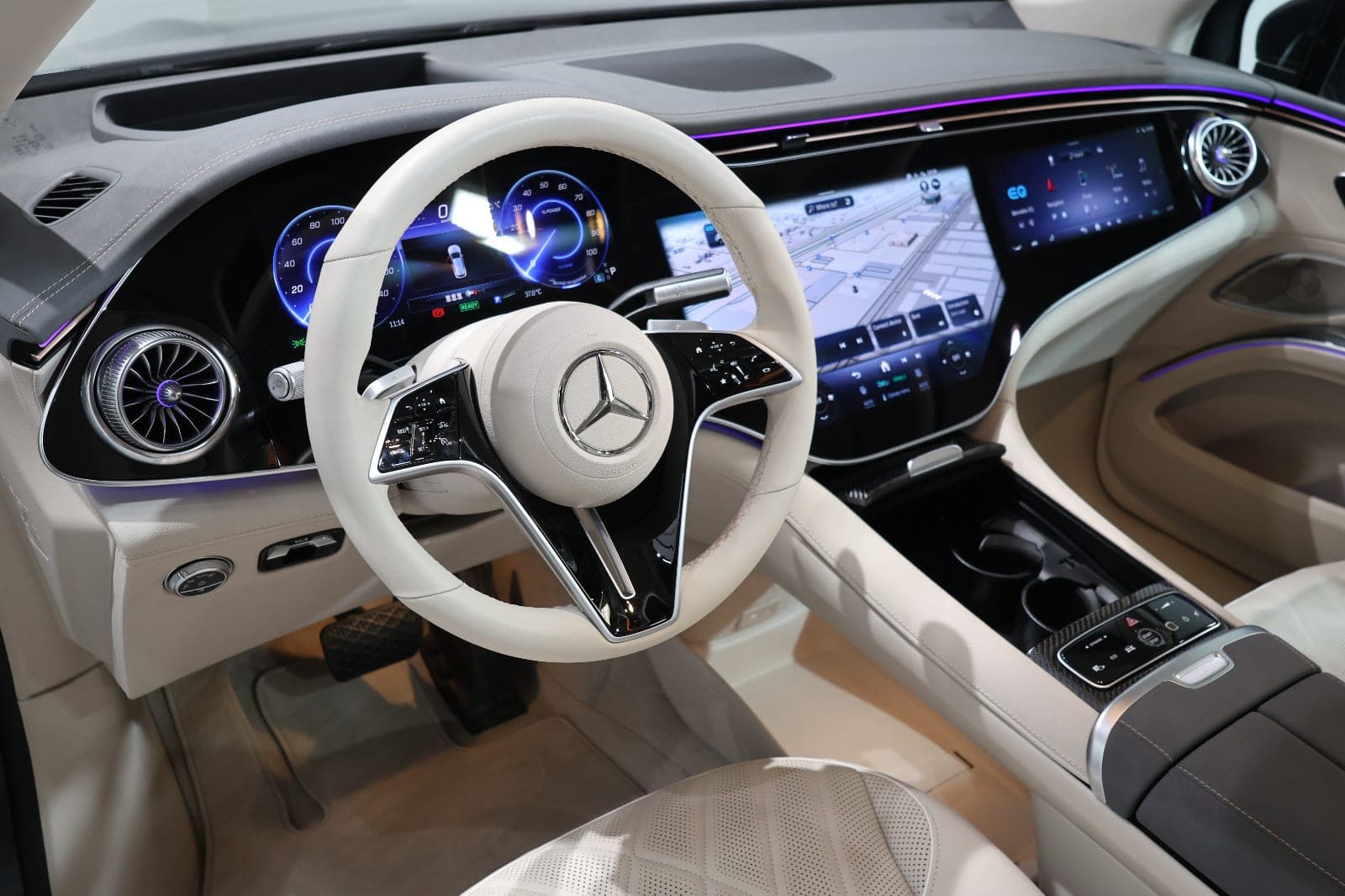 Mercedes-Benz EQS 580 4MATIC | 2023-33000KM | GCC Specs |  in immaculate condition. - Thumbnail 10