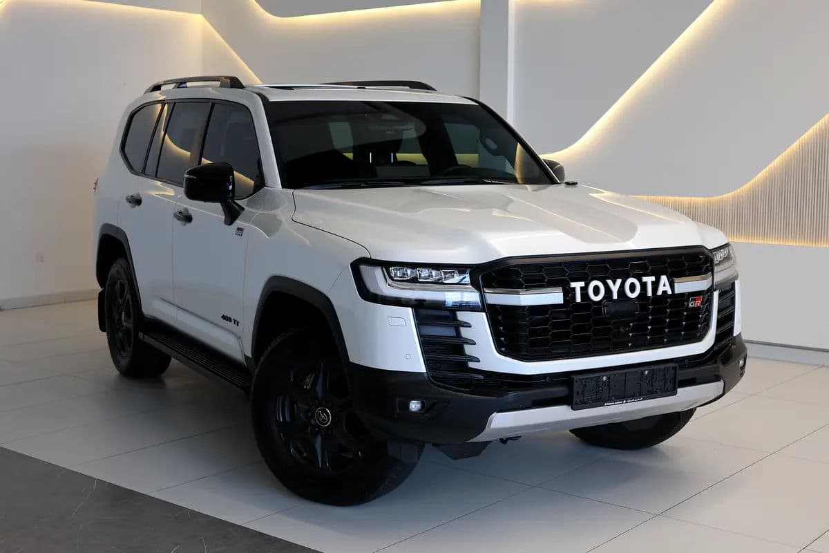 TOYOTA LAND CRUISER GR SPORT 409 TT - 5 YEARS UNDER WARRANTY - GCC SPECS - ACCIDENT FREE - - Thumbnail 2