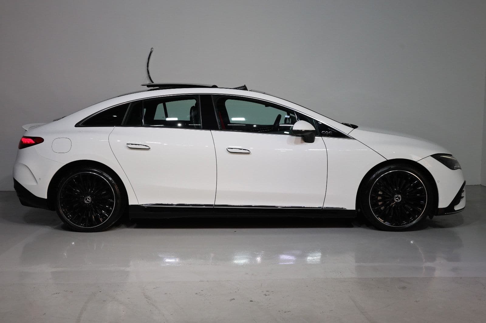 2024 Mercedes-Benz EQE 350+ GCC Specs-6300-UNDER WARRANTY & SERVICE-BRAND NEW - Thumbnail 7