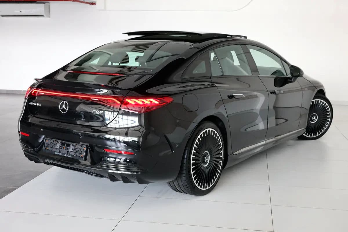 2024 Mercedes-Benz EQE 53 AMG 4MATIC+ -500KM- GCC Specs- Brand New-Under Warranty &amp; service - Thumbnail 3