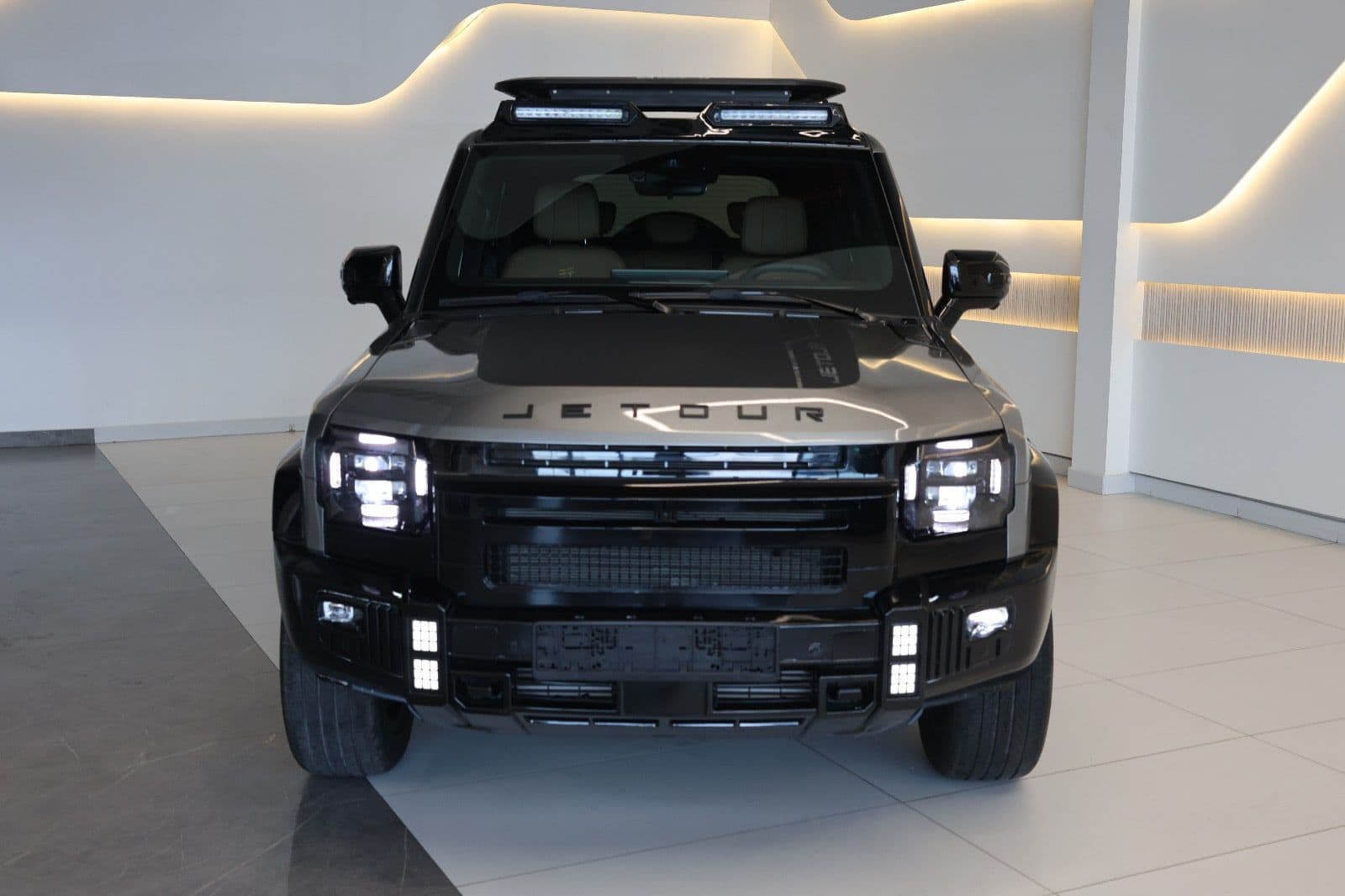 Jetour T2 Luxury Plus 2025 GCC Specs-17000km--Under warranty-Pristine condition