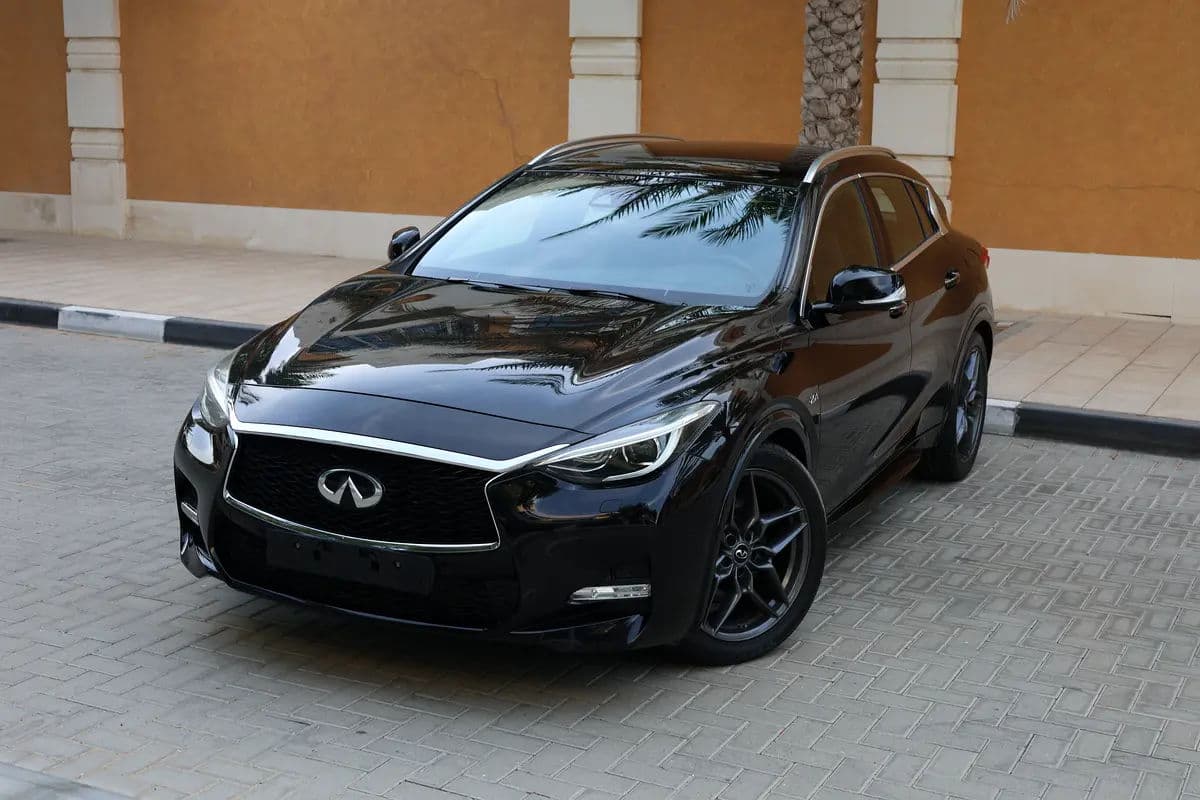 INFINITI Q30S - UNDER WARRANTY - GCC SPECS - FULL SERVICE HISTORY - ACCIDENT FREE - - Image 1